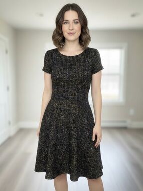 Creative Commune Women's Short Sleeve Fit and Flare Black Dress Size Medium‎